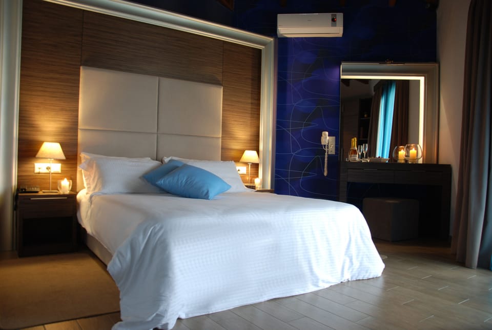 Executive Suite | In-room safe, desk, blackout drapes, soundproofing