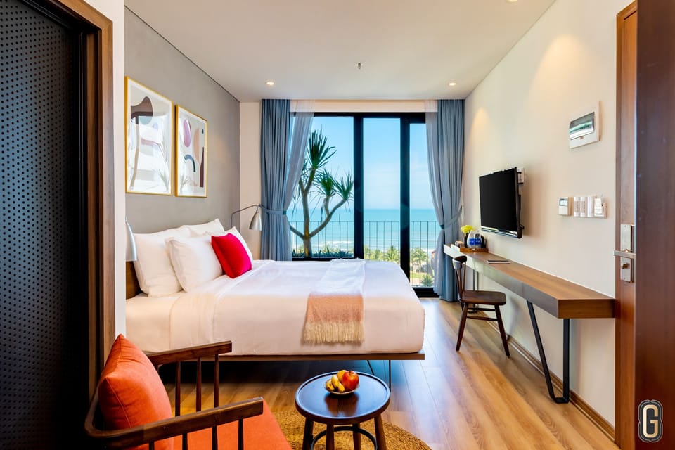 Deluxe Double Room, Sea View | In-room safe, desk, soundproofing, WiFi (free)