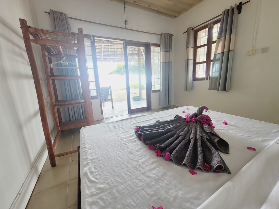Standard Double Room | Premium bedding, in-room safe, blackout drapes, bed sheets