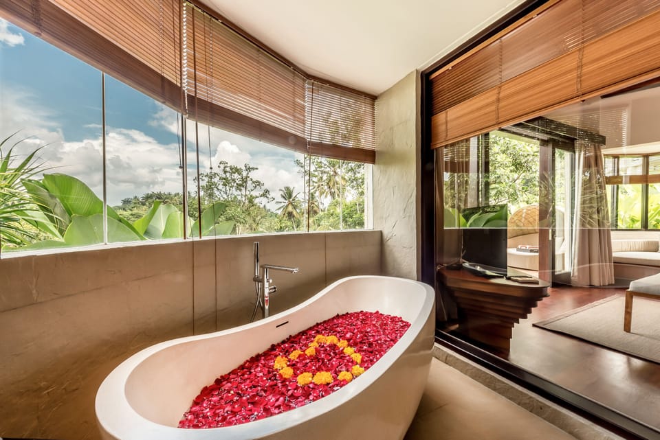 Courtyard Villa, 1 Bedroom | Bathroom | Free toiletries, hair dryer (on request), bathrobes, slippers