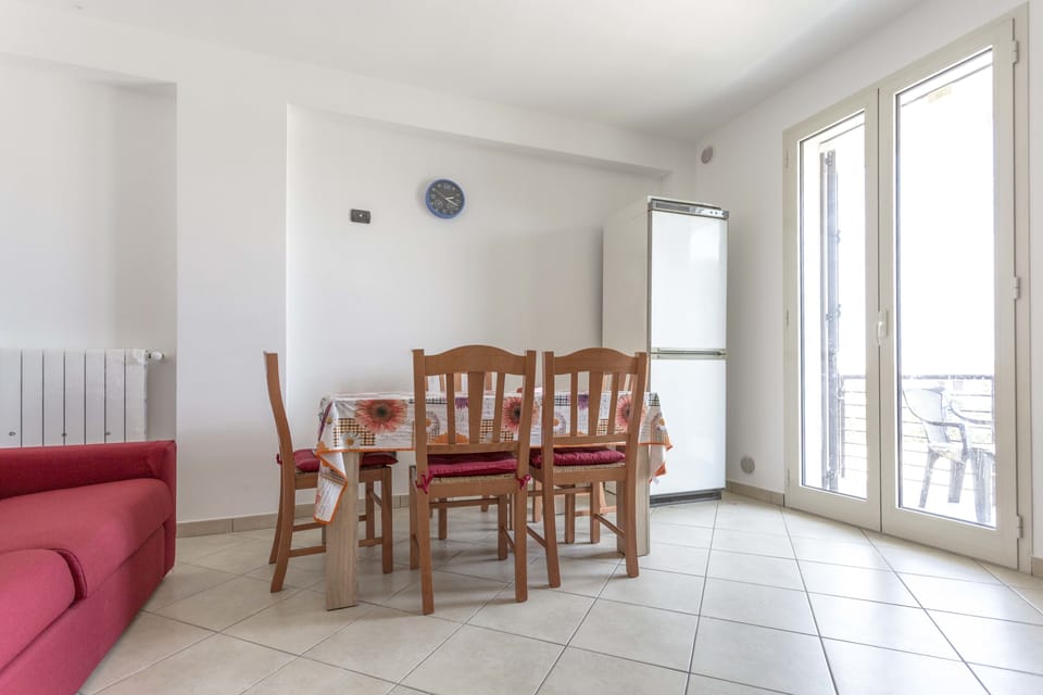 Apartment, 1 Bedroom | In-room dining