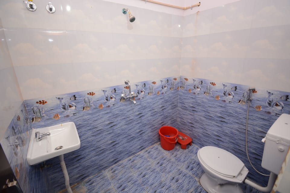 Shower, towels