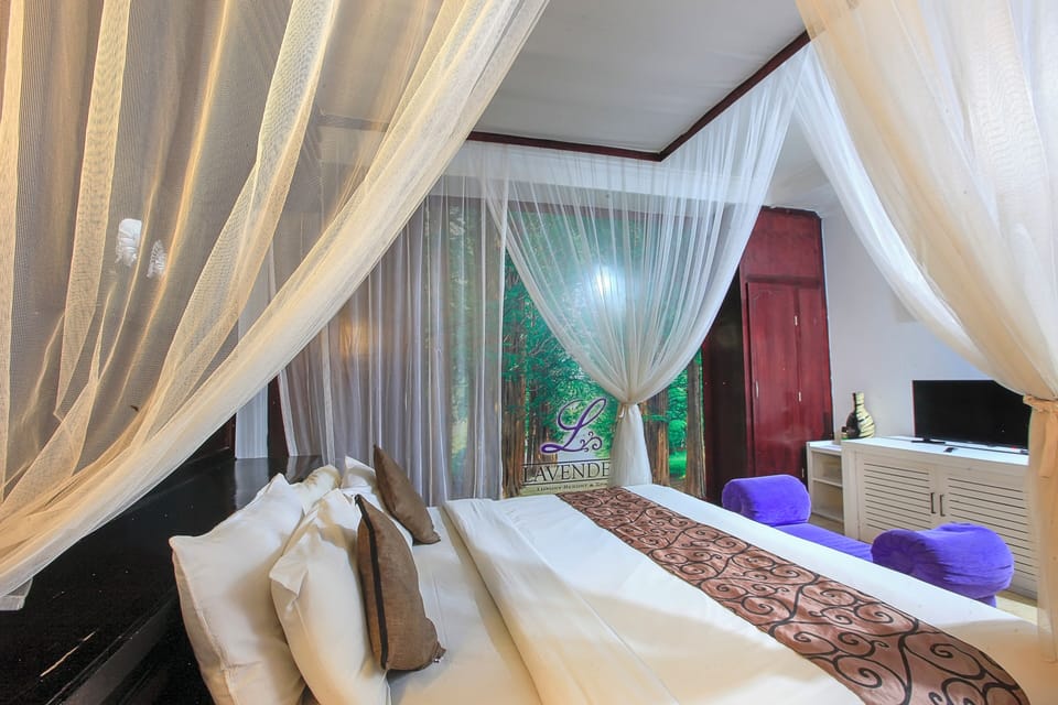 Villa, 1 Bedroom, Private Pool | Minibar, in-room safe, desk, iron/ironing board
