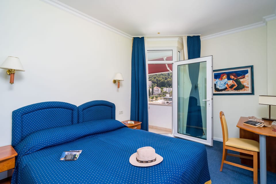 Suite, Balcony, Sea View | In-room safe, desk, free cribs/infant beds, free rollaway beds