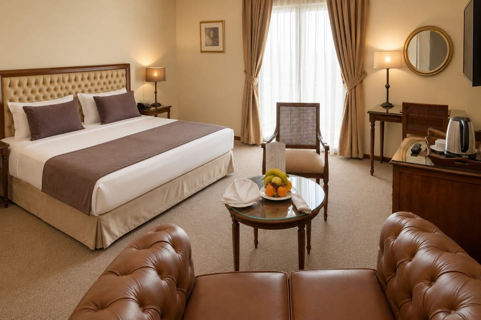 Junior Suite | Premium bedding, in-room safe, desk, blackout drapes