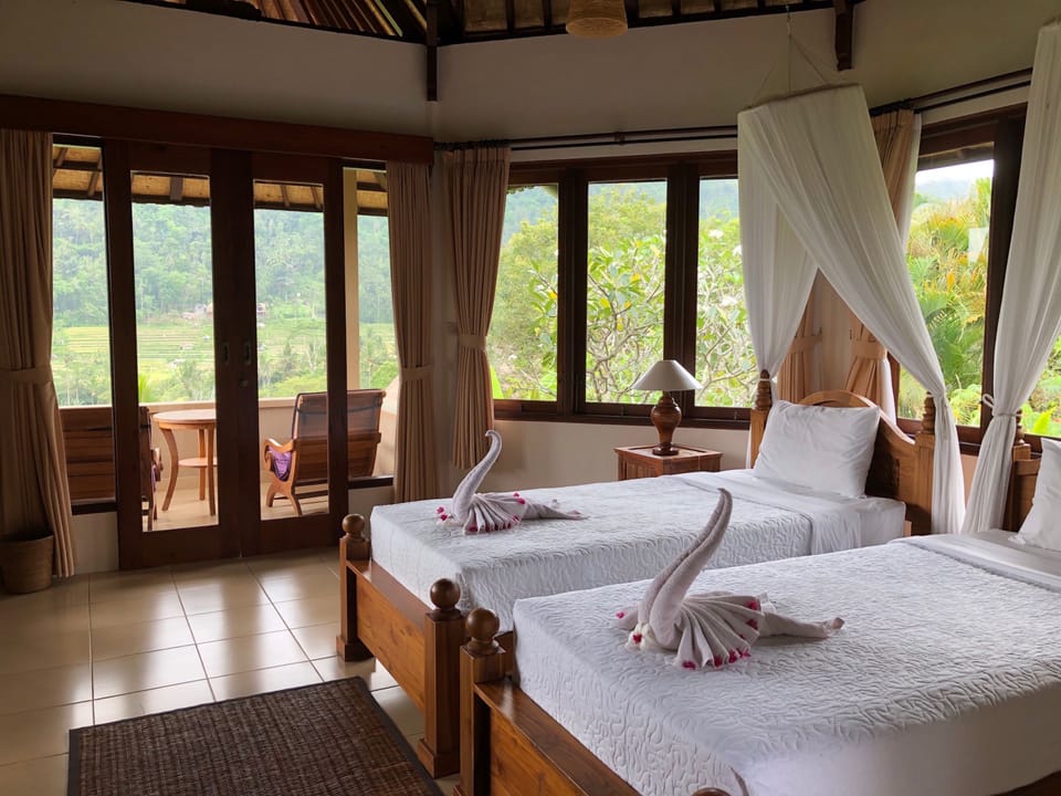 Twin Room | Desk, soundproofing, free WiFi, bed sheets