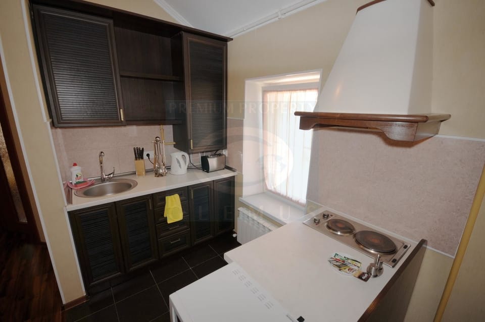 Standard Apartment, 1 Bedroom | Private kitchen | Full-size fridge, microwave