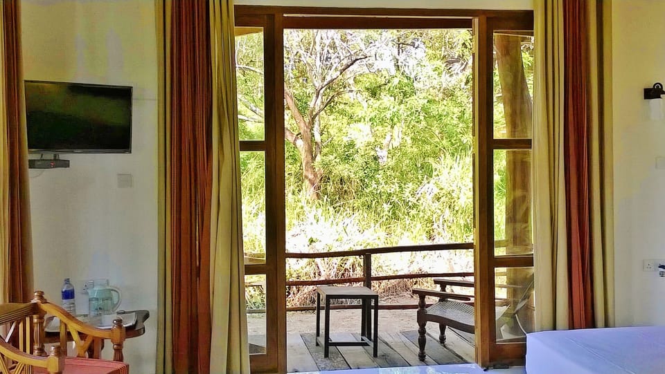 Luxury Villa, Multiple Beds, Smoking, Mountain View | Rollaway beds, free WiFi, wheelchair access