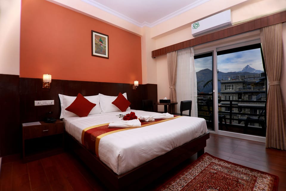 Blackout drapes, soundproofing, free WiFi, bed sheets