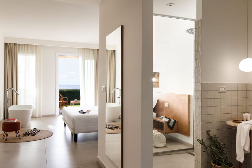 Armacera Suite | Minibar, in-room safe, desk, laptop workspace