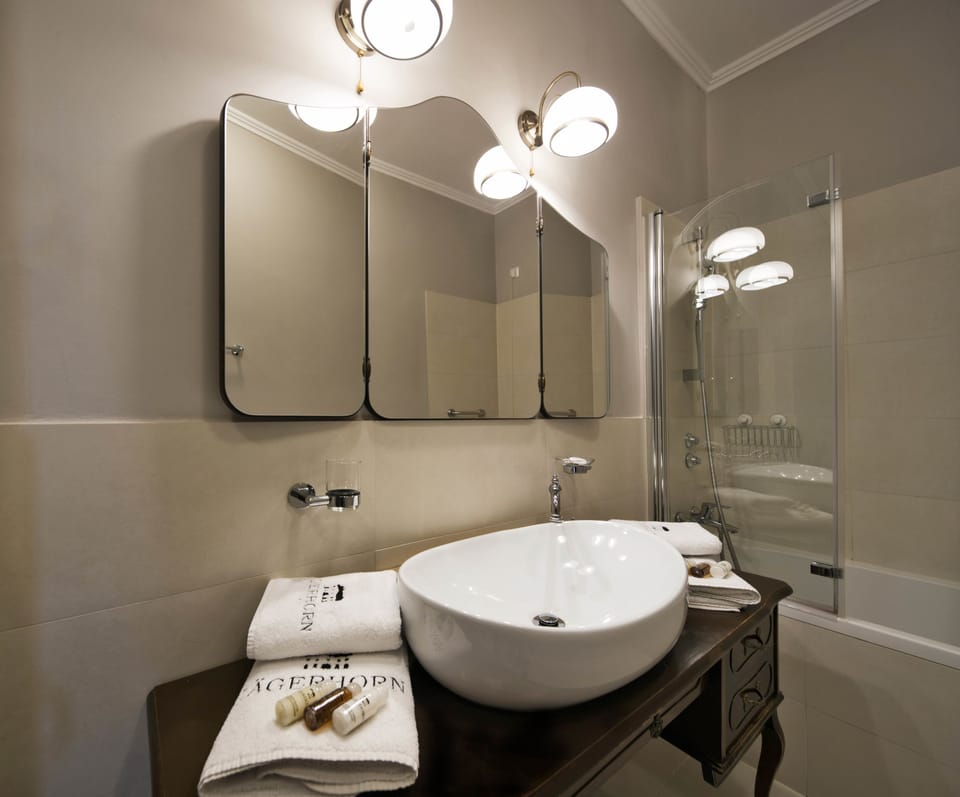 Suite | Premium bedding, minibar, in-room safe, desk