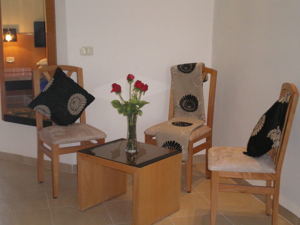 Standard Twin Room | Blackout drapes, free cribs/infant beds, free WiFi, bed sheets