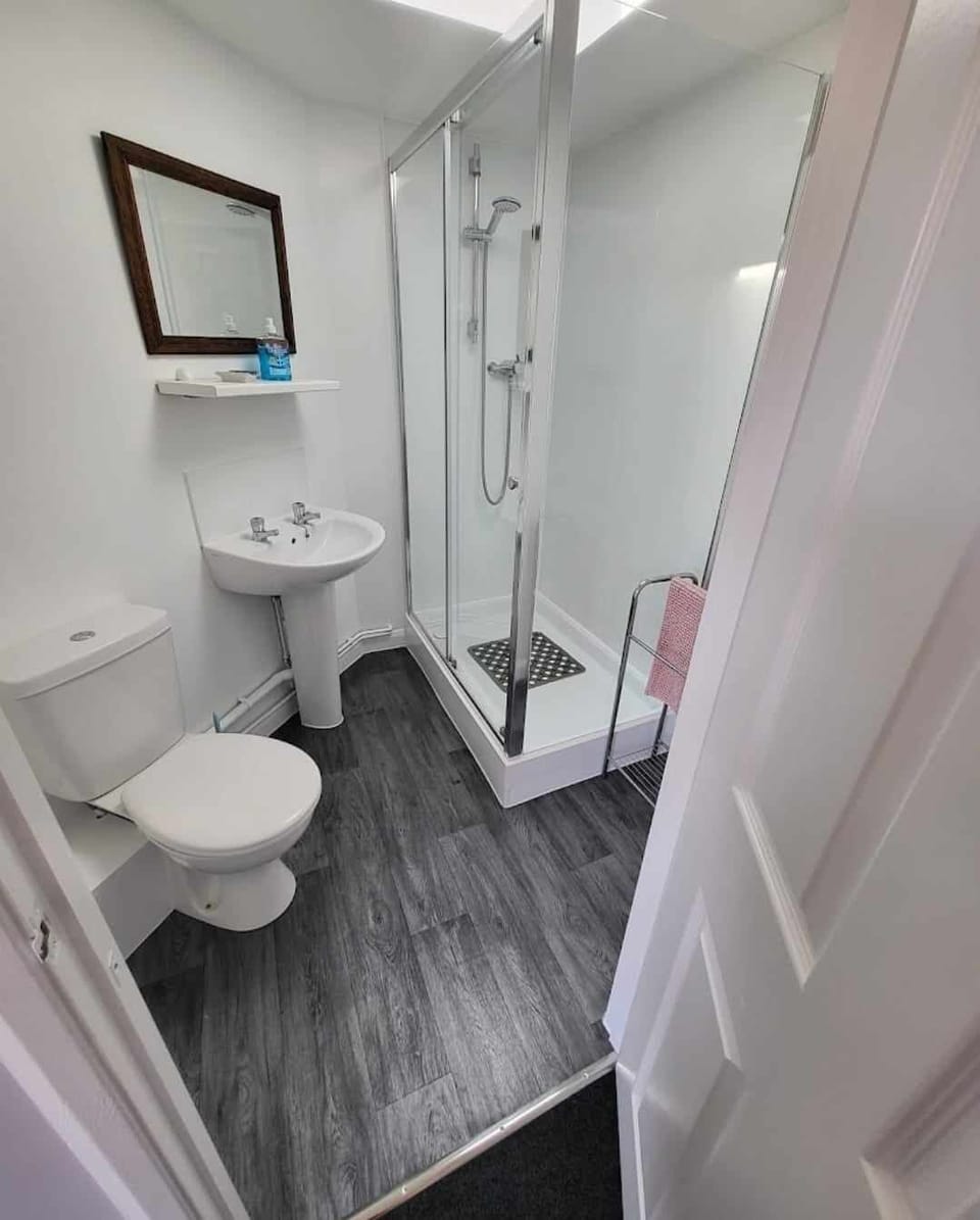 Chalet, Ensuite, Garden View (The Hare Room) | Bathroom