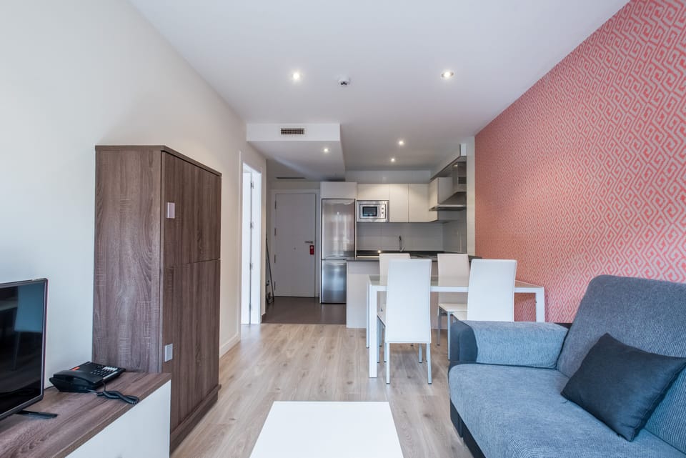 Laptop workspace, soundproofing, cribs/infant beds, free WiFi