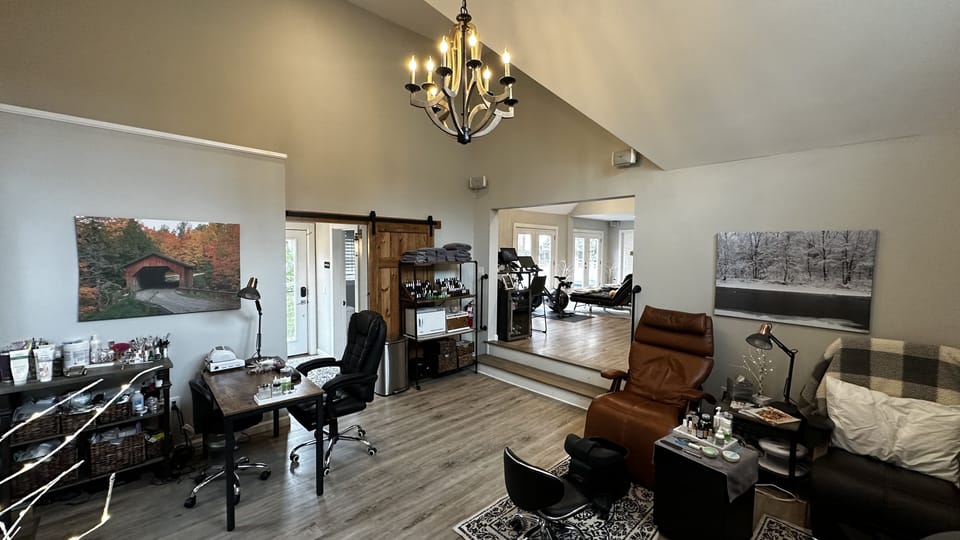 Couples treatment rooms, sauna, deep-tissue massages, Swedish massages