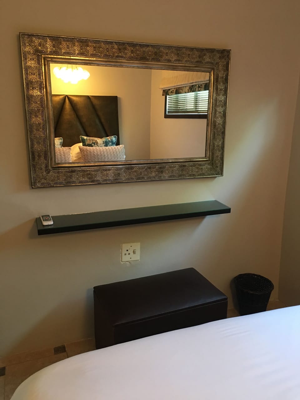 Garden Suite | Blackout drapes, iron/ironing board, WiFi (free), bed sheets