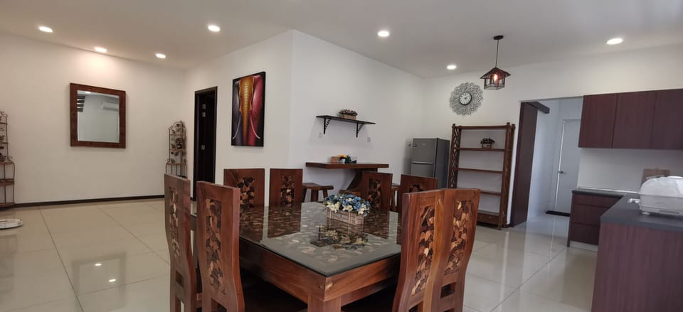 Comfort Bungalow (23 Pax) | In-room dining