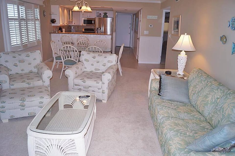 Condo, 2 Bedrooms | Living area | TV, DVD player