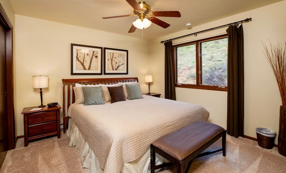 Kintzle Family Vacation At Windcliff 4 Bedroom Home by RedAwning House in Estes Park