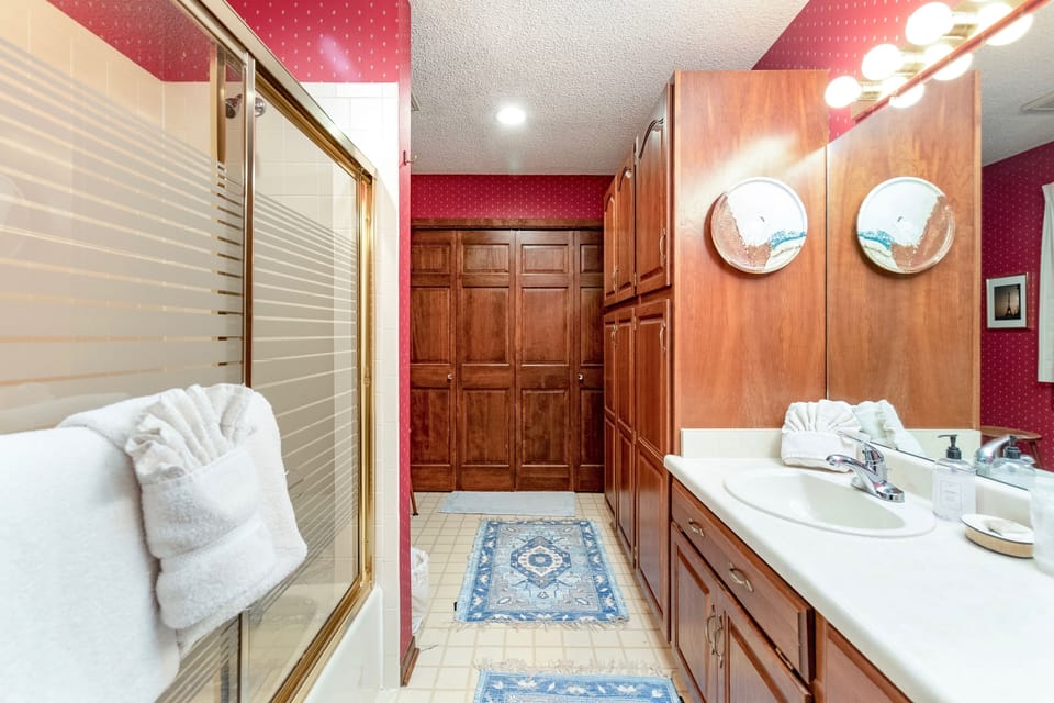 Macmillan Dog-friendly Vacation At Windcliff 4 Bedroom Home by RedAwning House in Estes Park