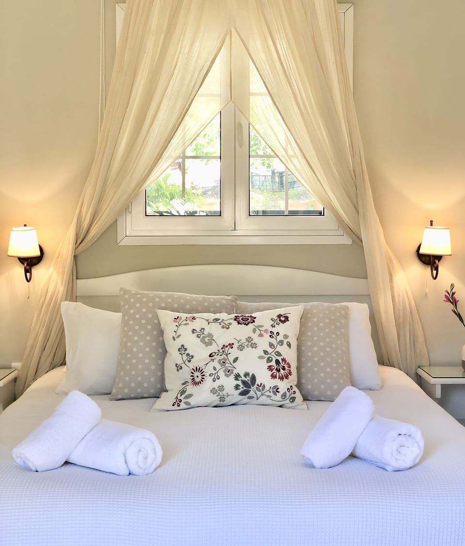 Studio, Garden Area | In-room safe, individually furnished, desk, iron/ironing board