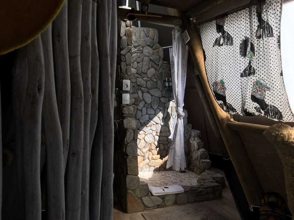Tent, Garden Area | Bathroom shower