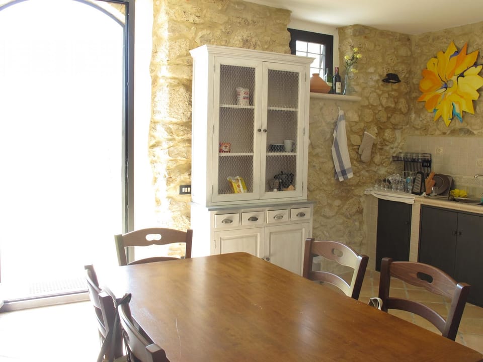 Villa, 3 Bedrooms | Private kitchen | Coffee/tea maker, dining tables