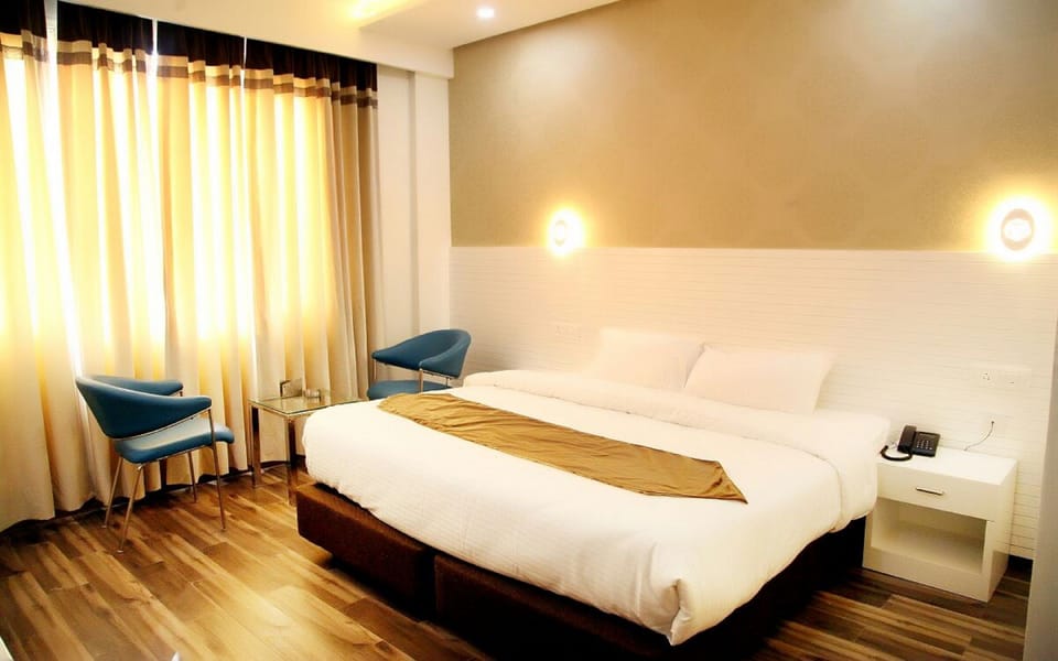 Deluxe Double Room, 1 Double Bed, Non Smoking | Interior detail