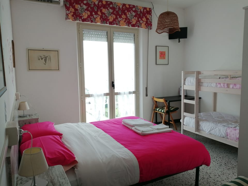 Basic Quadruple Room | Down comforters, desk, free WiFi, bed sheets