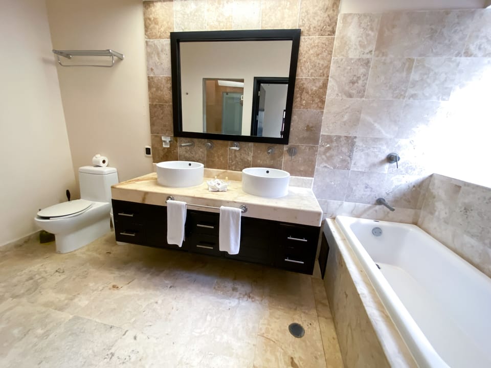 Elegant 1 bedroom condo second floor at EL FARO by DPM Apartment in Playa del Carmen