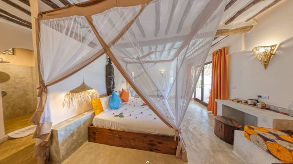 Deluxe Suite with Sea View | In-room safe, desk, laptop workspace, free WiFi