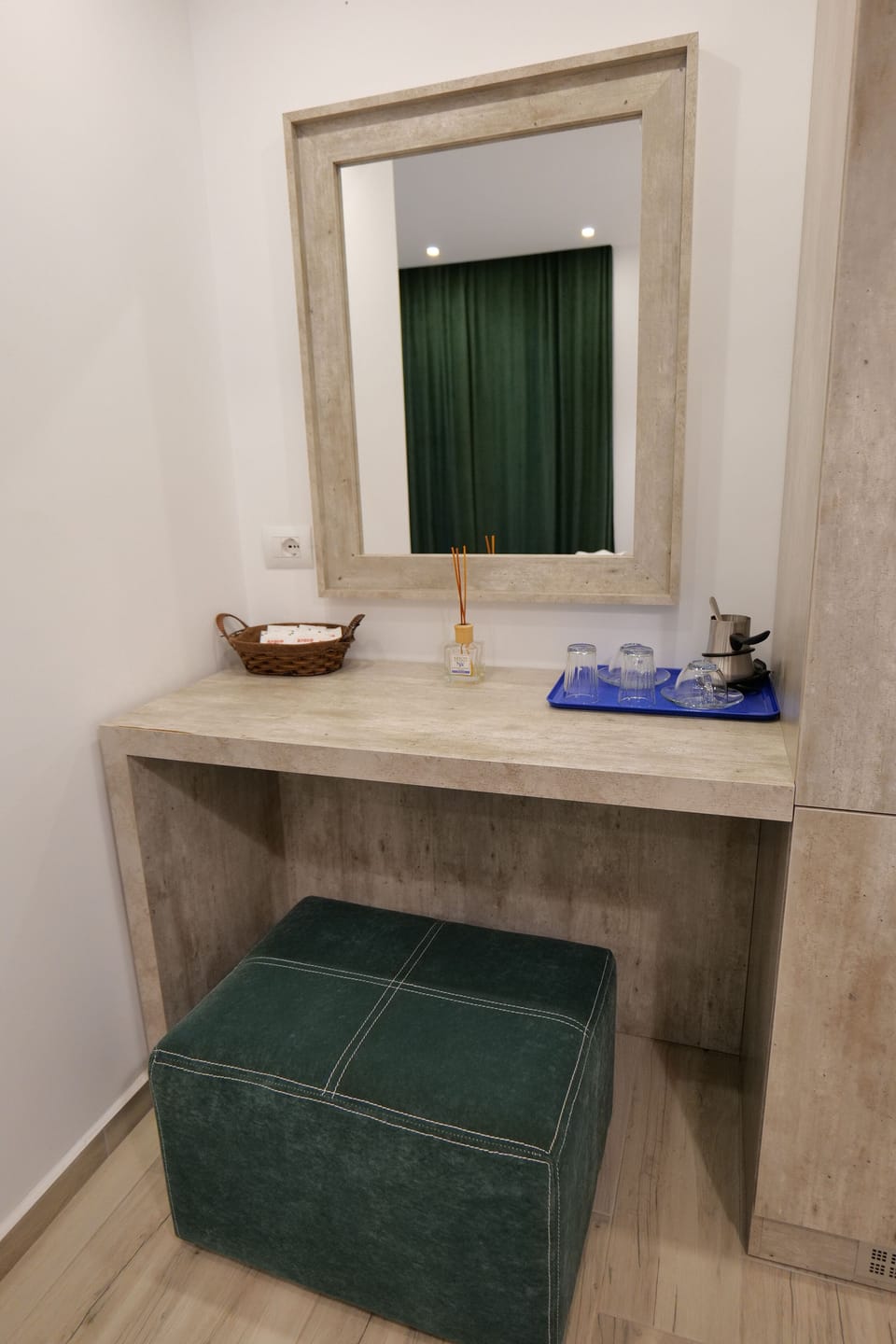 Double Room, Balcony | Iron/ironing board (on request), WiFi (free), bed sheets