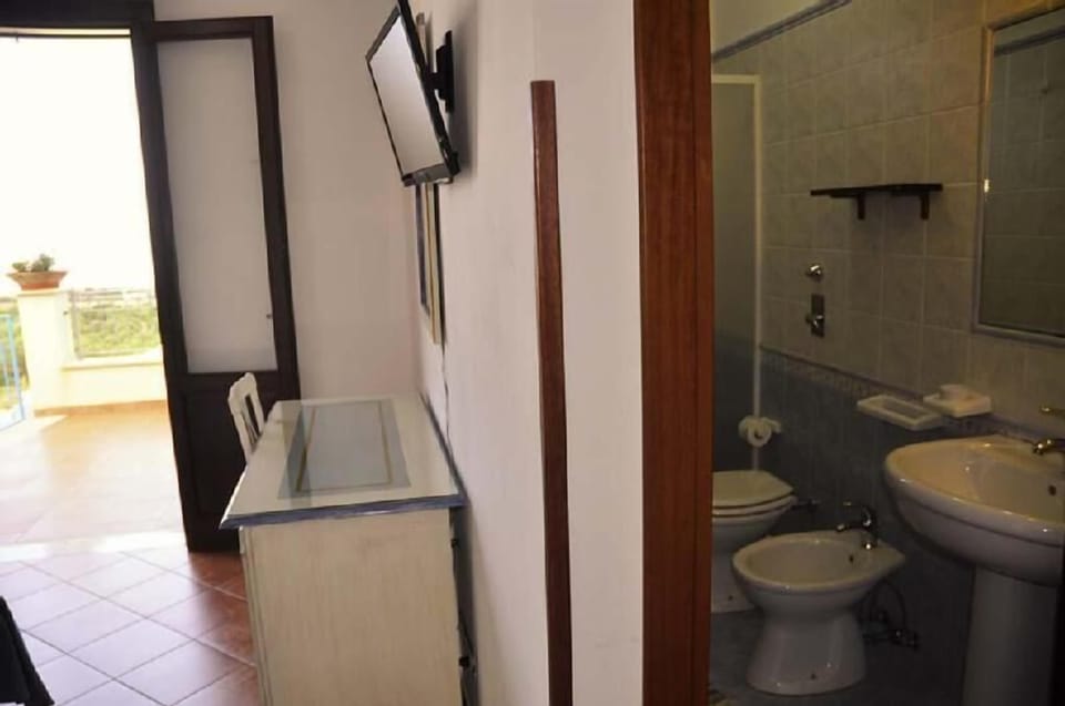 Double Room | Desk, free WiFi