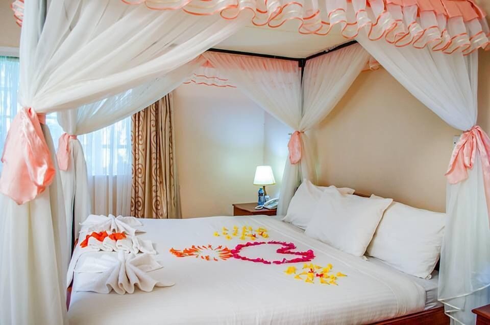Superior Single Room, Non Smoking, Garden Area | Down comforters, memory foam beds, desk, laptop workspace