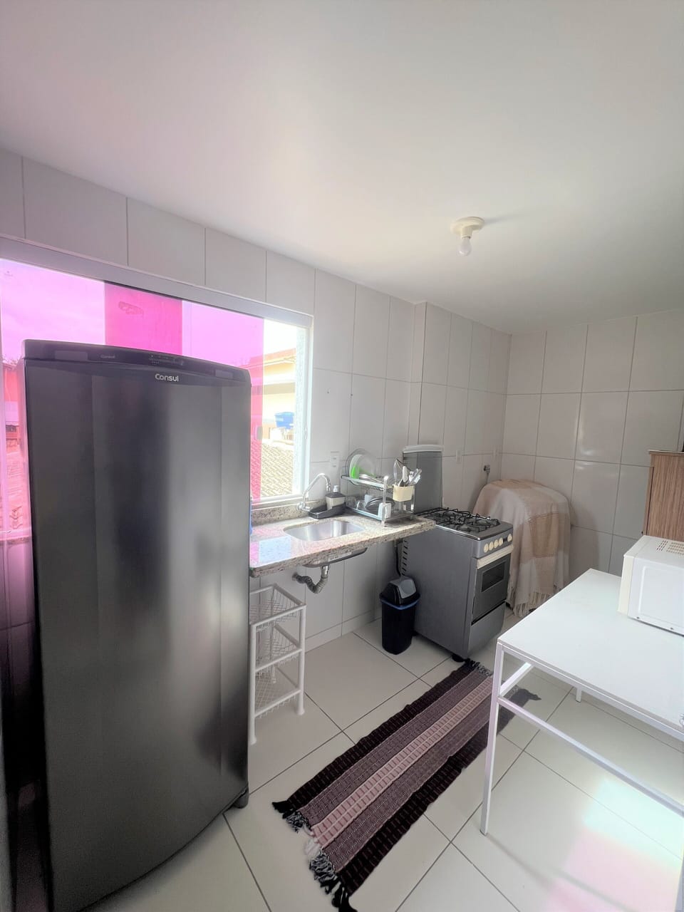 Apartment, Multiple Beds, Non Smoking | Private kitchen | Fridge, microwave, oven, stovetop