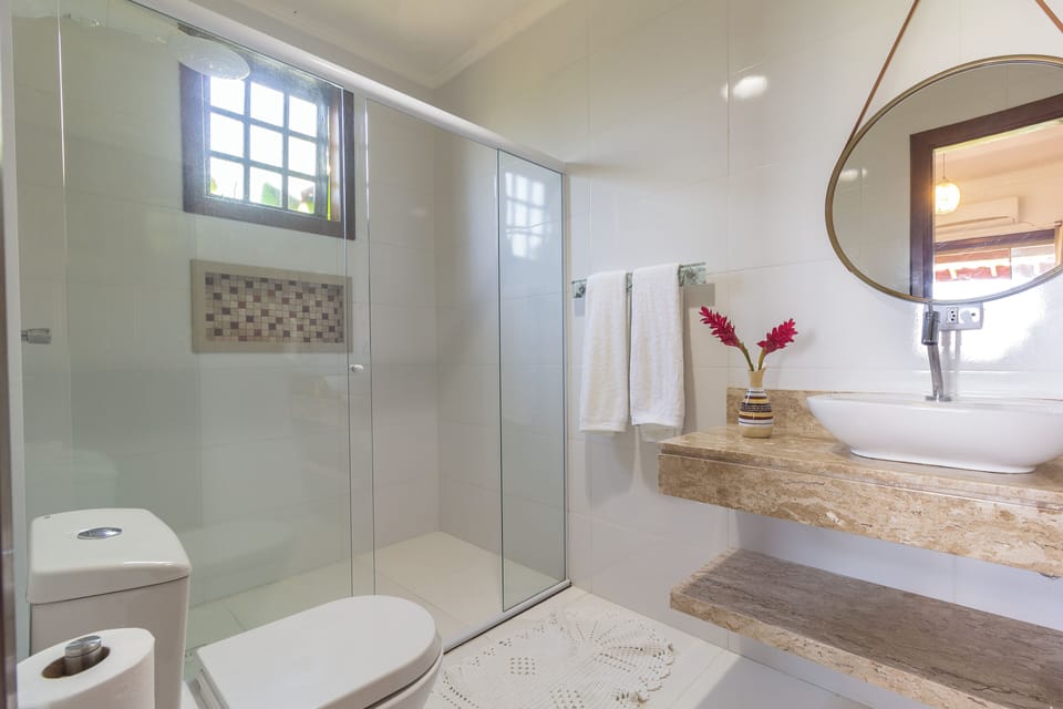 Traditional Triple Room, Ocean View | Bathroom | Shower, free toiletries, hair dryer, towels