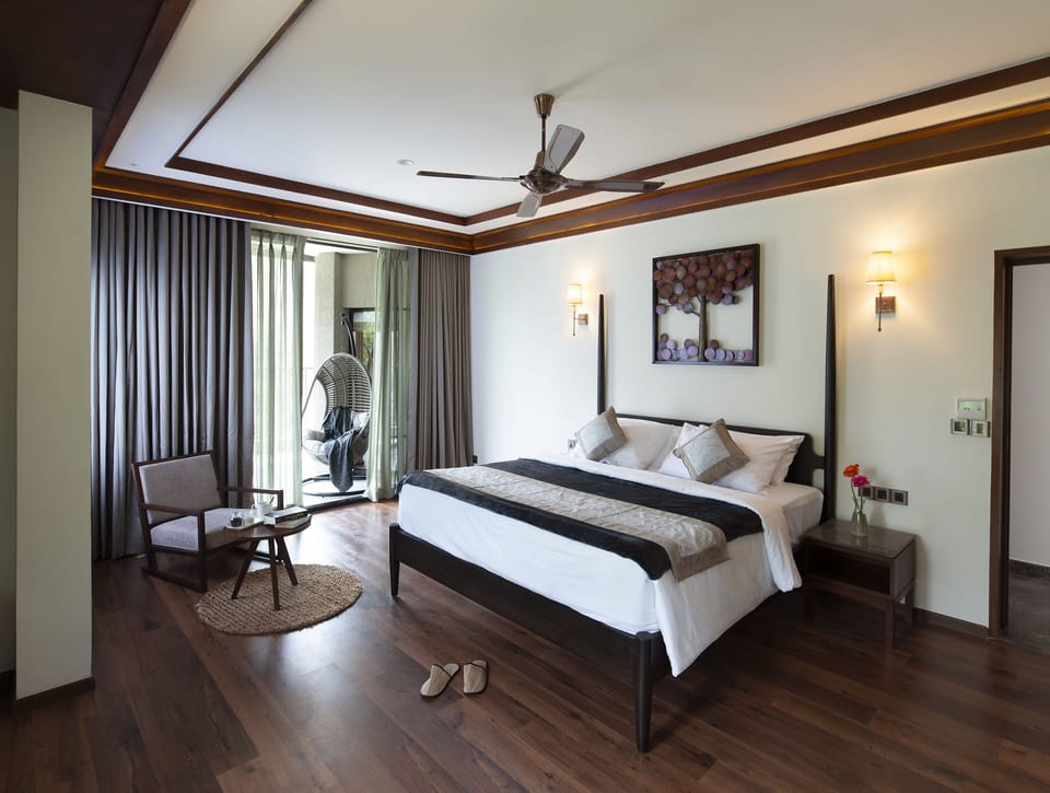Premium Room | 1 bedroom, minibar, in-room safe, individually decorated