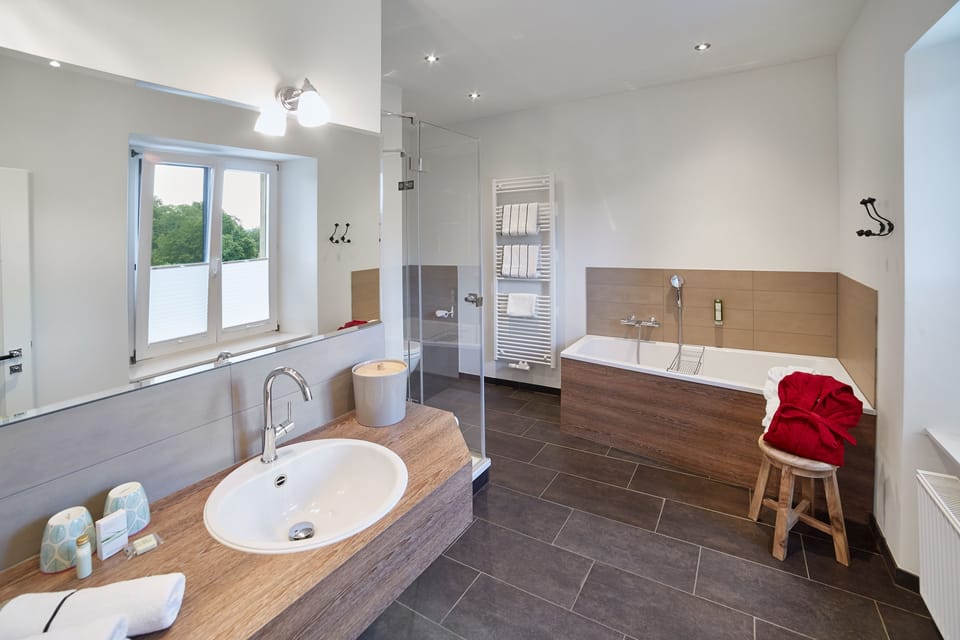 Free toiletries, hair dryer, bathrobes, towels