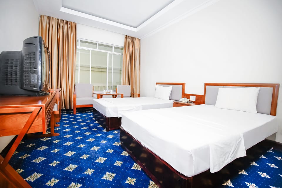 Minibar, in-room safe, desk, free WiFi