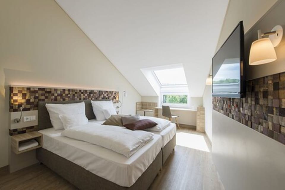 In-room safe, desk, soundproofing, iron/ironing board