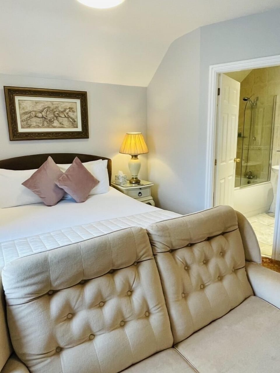 Superior Double Room, 1 Queen Bed, Non Smoking, Mountain View | Soundproofing, iron/ironing board, free WiFi, bed sheets