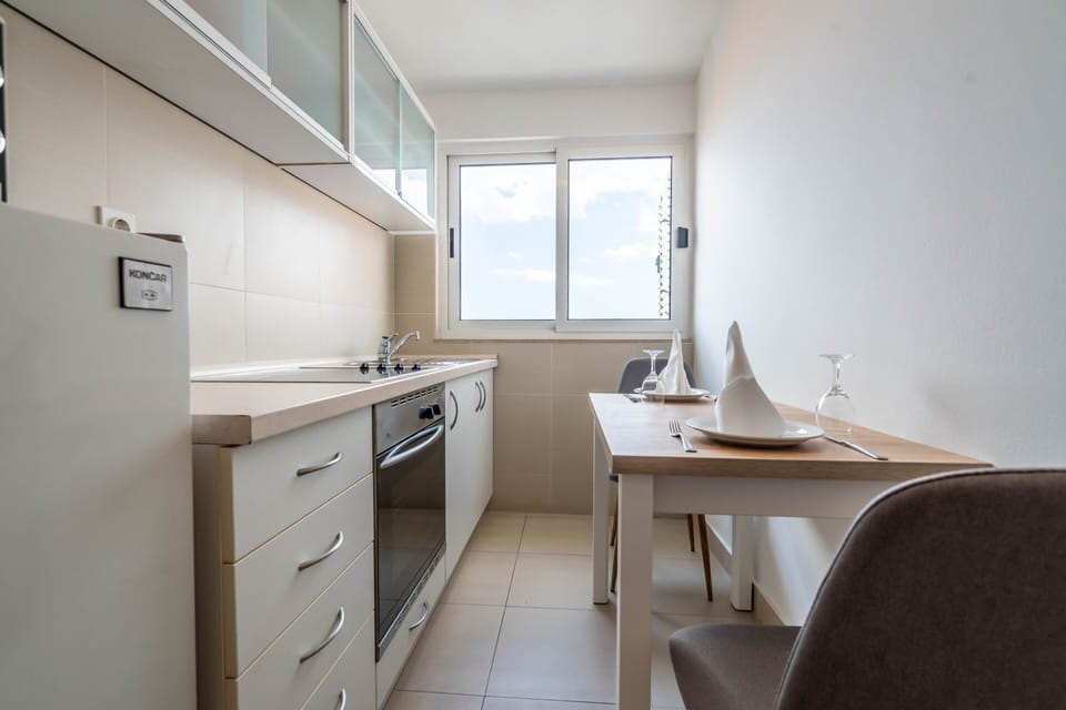 Standard Studio, Sea View | Private kitchen | Electric kettle