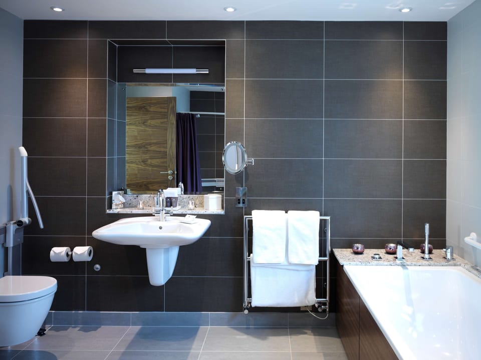 Superior Suite | Hypo-allergenic bedding, minibar, in-room safe, individually decorated