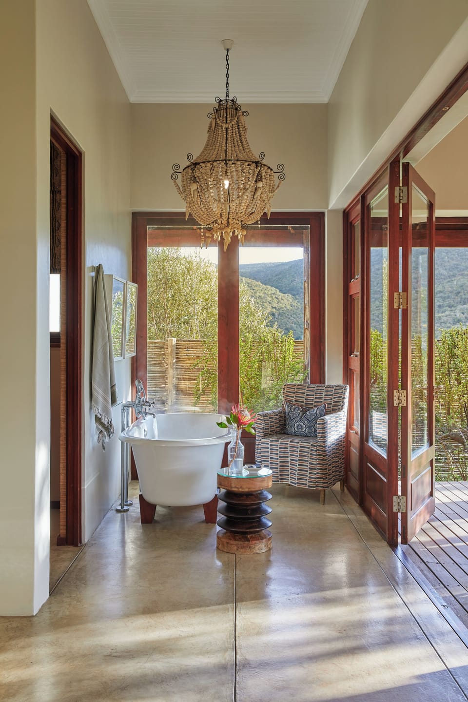 Luxury Villa, 4 Bedrooms | Bathroom | Separate tub and shower, hair dryer, bathrobes, slippers