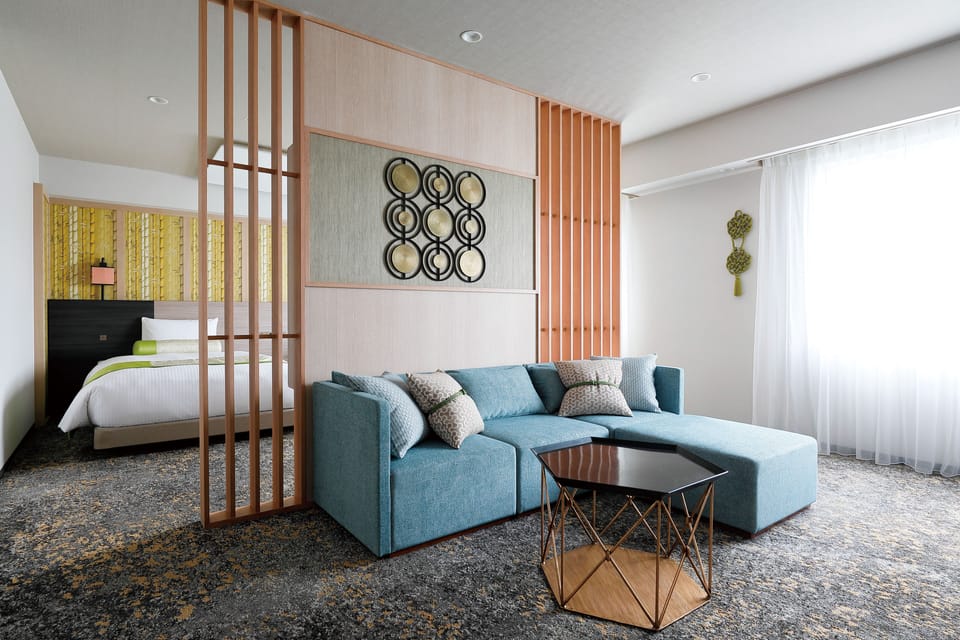 Premium Suite Twin Room | In-room safe, desk, WiFi (free), bed sheets