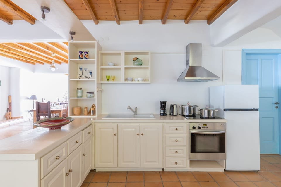 2 Bedroom Suite with Private Pool & Sea View | Private kitchen | Fridge, electric kettle