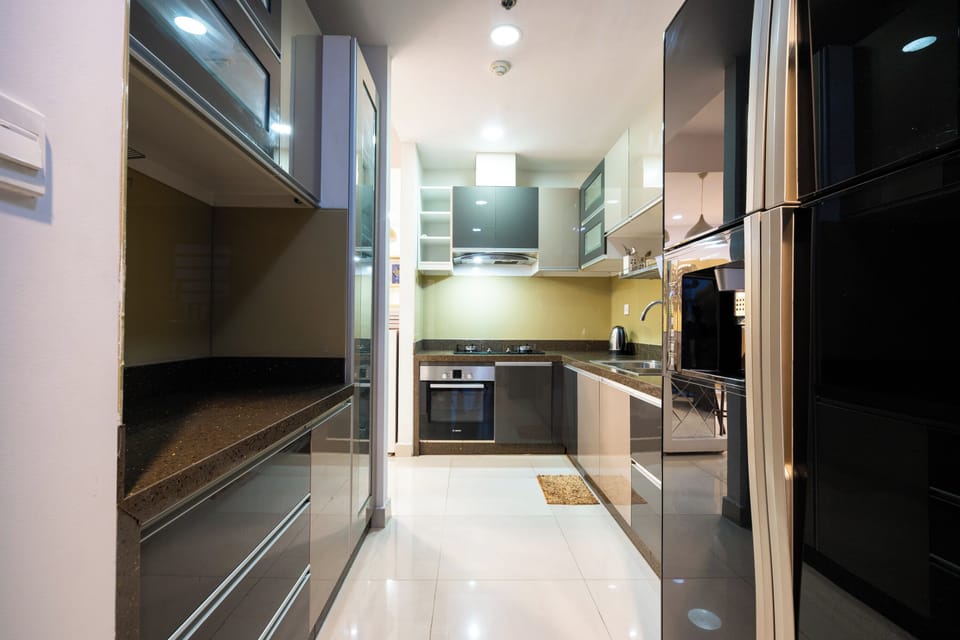 Apartment, 3 Bedrooms | Private kitchen | Fridge, microwave, stovetop, electric kettle