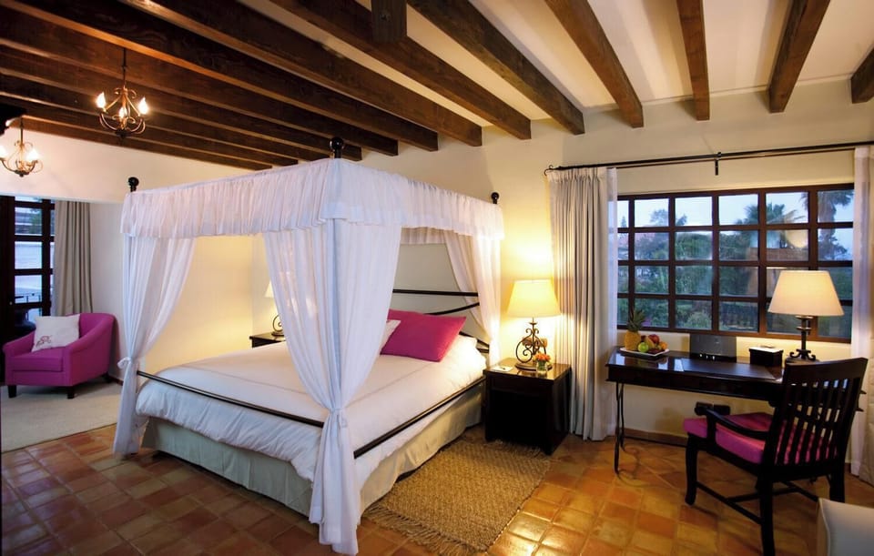 Superior Room, 1 King Bed | Egyptian cotton sheets, premium bedding, down comforters