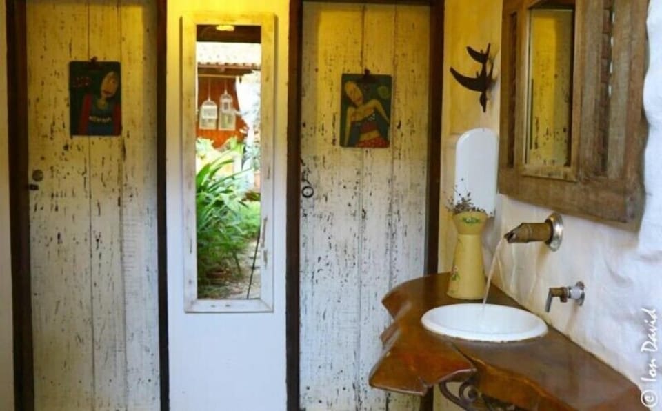 Double Room, 1 Queen Bed, Balcony | Bathroom sink