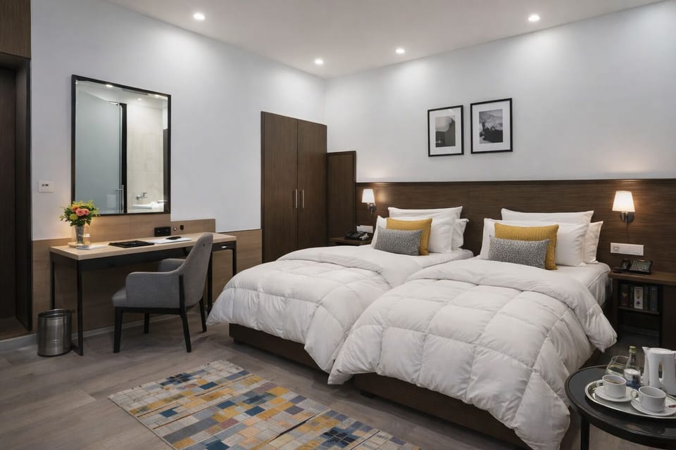 Premium Room | Premium bedding, down comforters, pillowtop beds, in-room safe